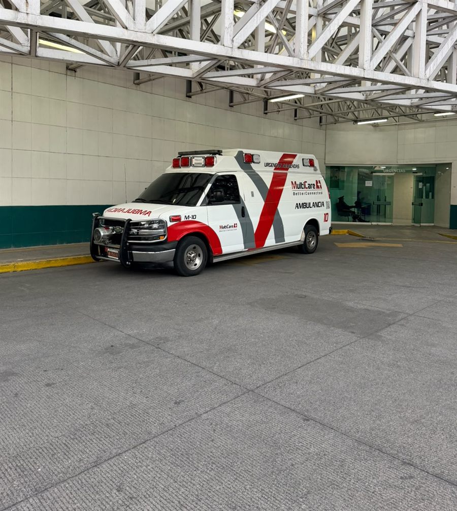 Ambulancia MultiCare A+1 de urgencias avanzadas en un hospital de la Ciudad de México